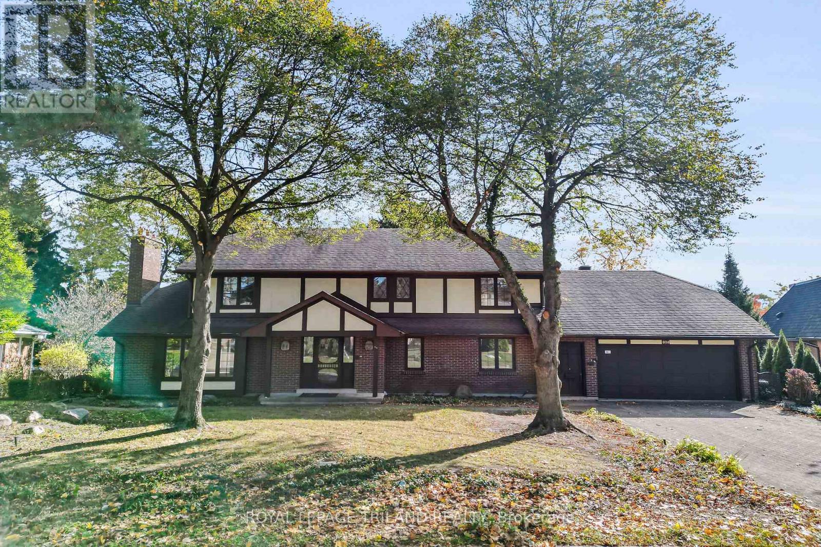 808 Clearview Crescent, London North, Ontario  N6H 4P7 - Photo 1 - X12502744