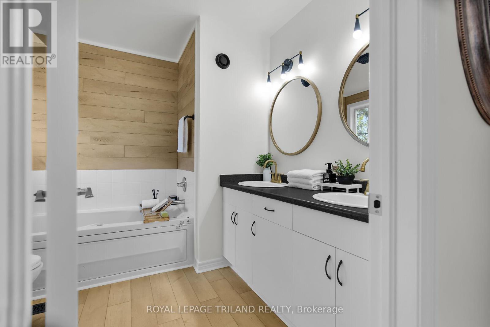 1547 Beaverbrook Avenue, London North (North M), Ontario  N6H 5V3 - Photo 20 - X12502756