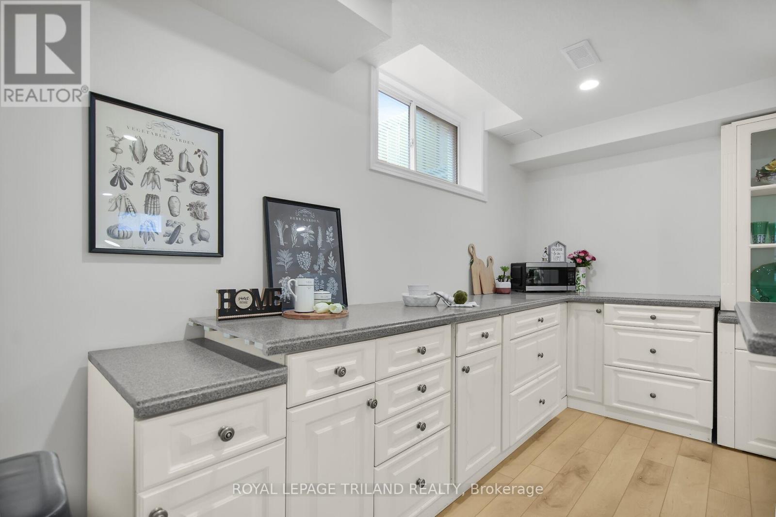 1547 Beaverbrook Avenue, London North (North M), Ontario  N6H 5V3 - Photo 39 - X12502756