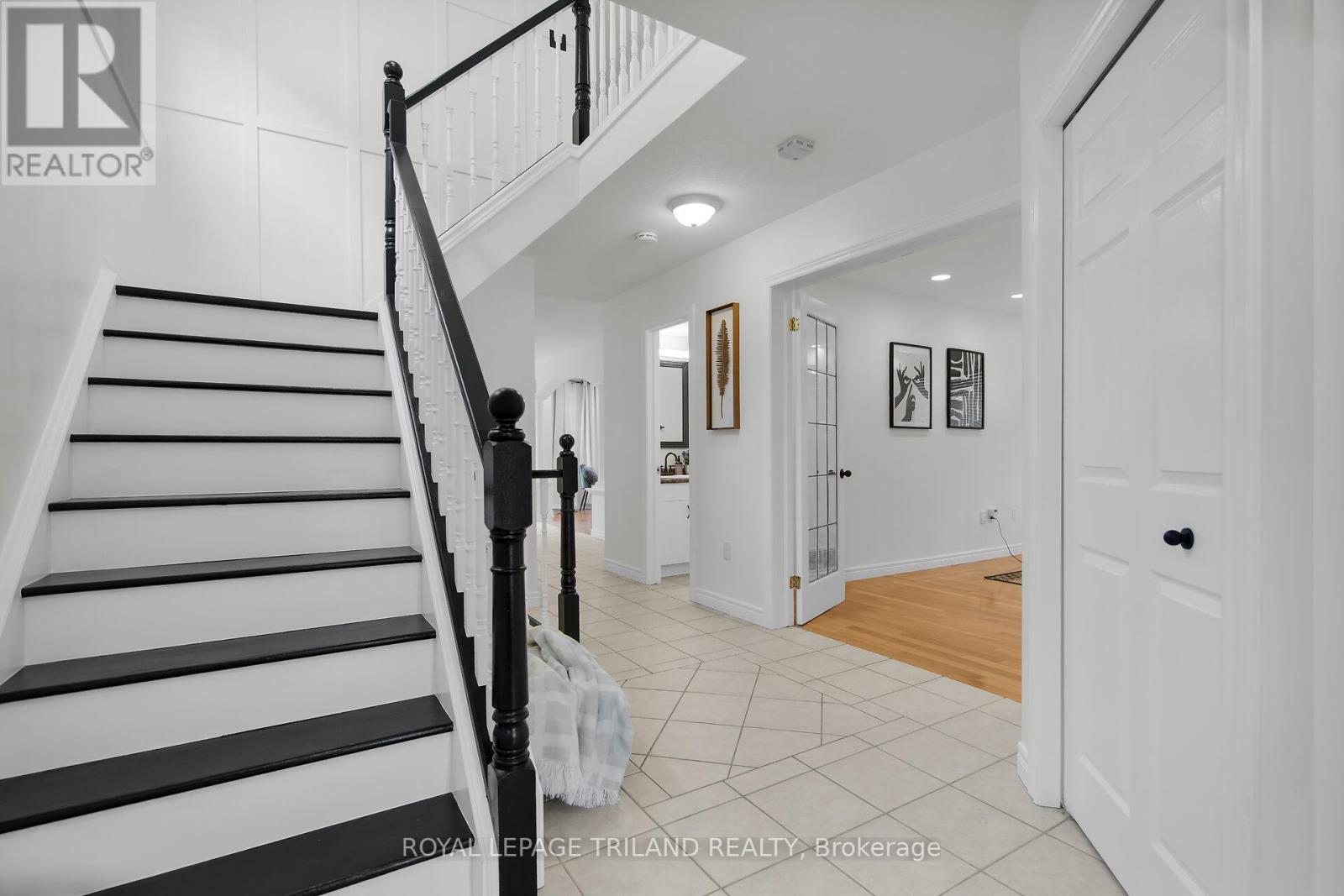 1547 Beaverbrook Avenue, London North (North M), Ontario  N6H 5V3 - Photo 4 - X12502756