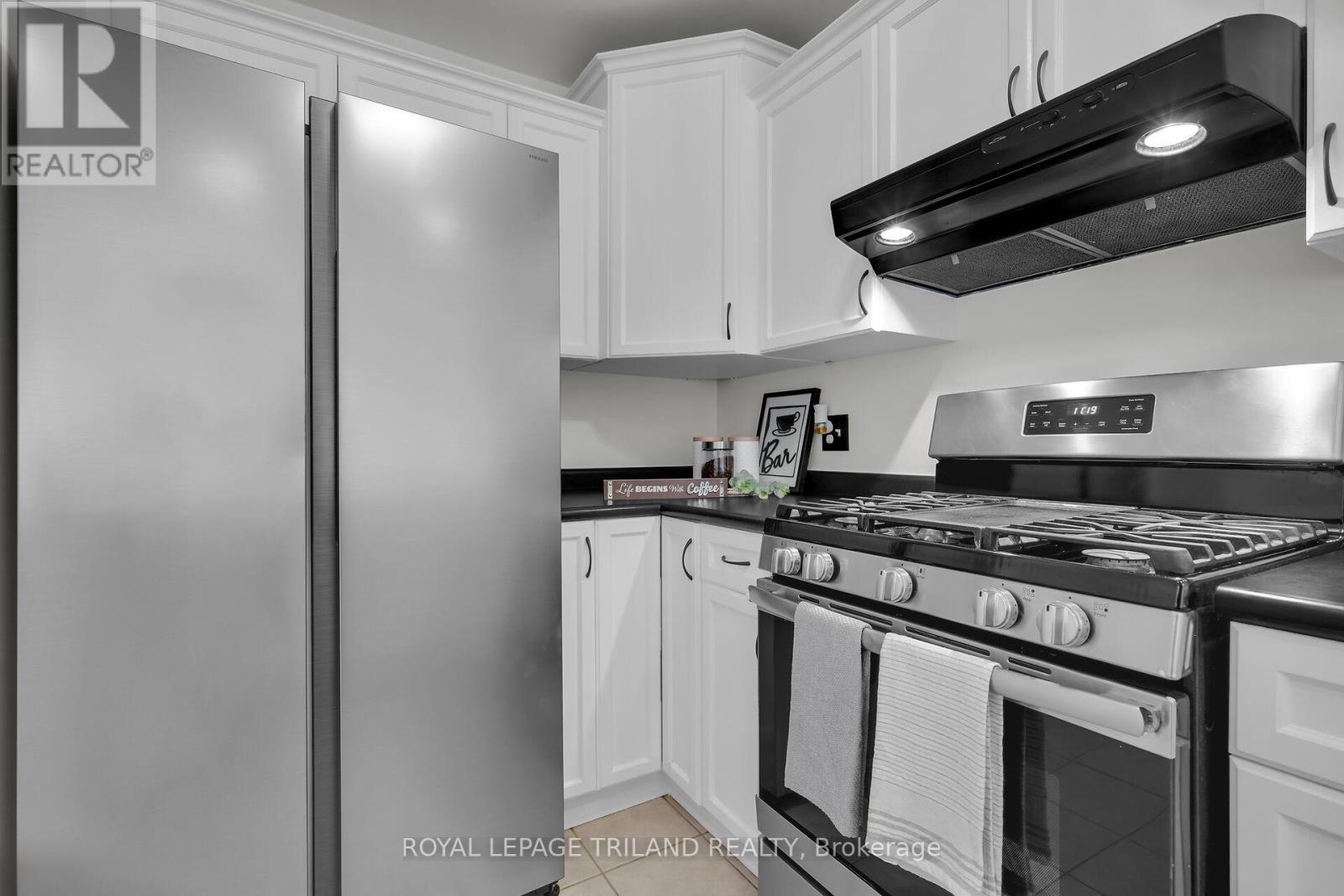 1547 Beaverbrook Avenue, London North (North M), Ontario  N6H 5V3 - Photo 9 - X12502756