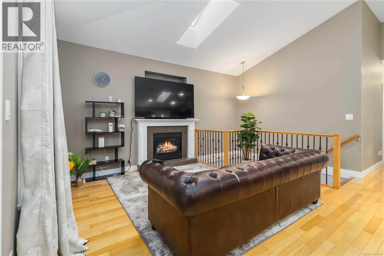 909 Cavalcade Terr, Langford, British Columbia  V8B 6W6 - Photo 8 - 1018607