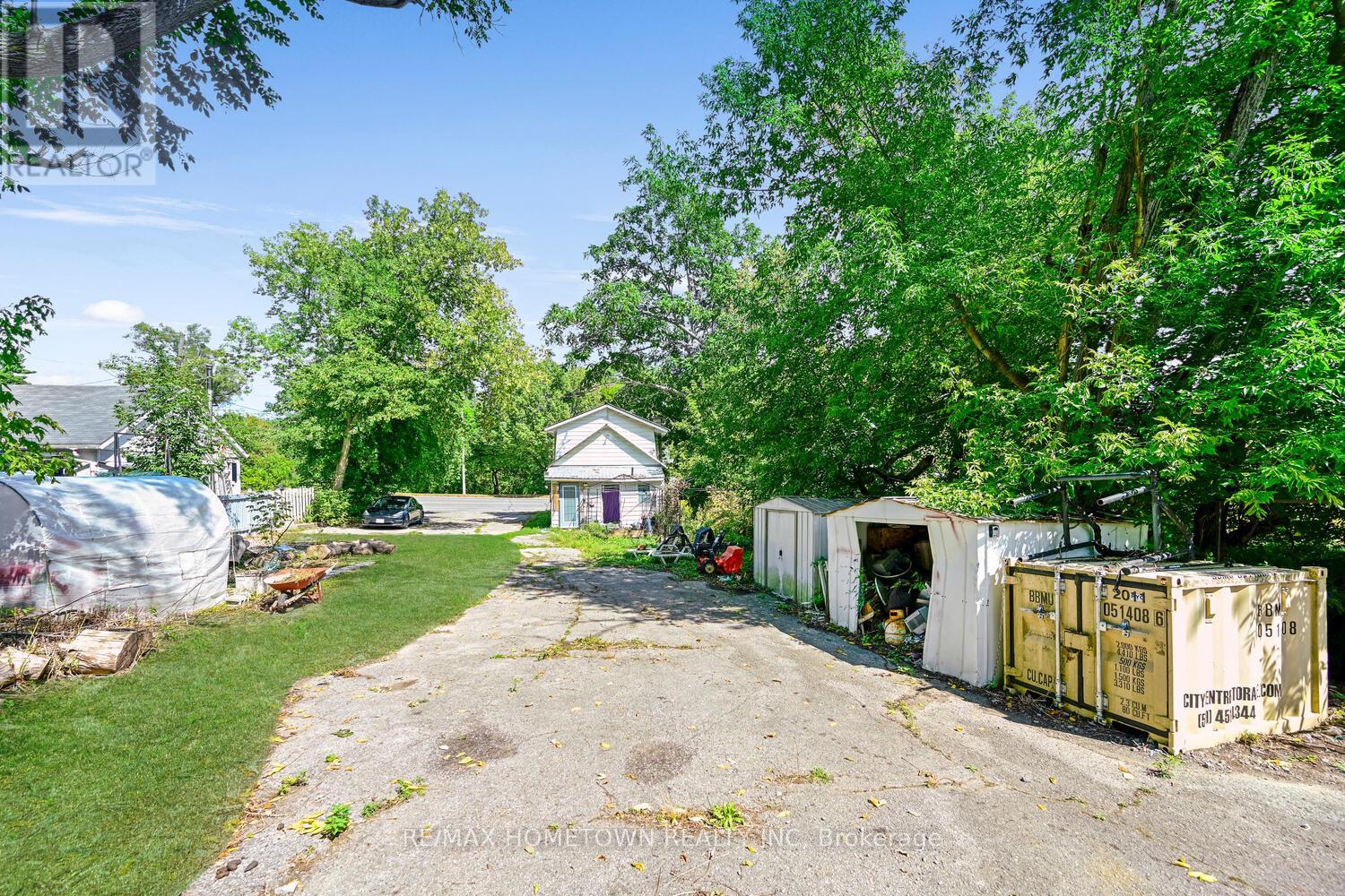 44 Stewart Boulevard, Brockville, Ontario K6V 4W1 - Photo 7 - X12375398