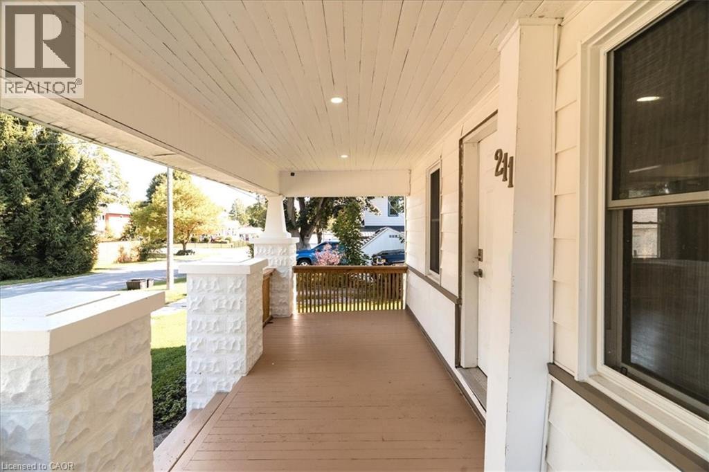 211 Mcnab Street W, Port Dover, Ontario  N0A 1N0 - Photo 4 - 40784319