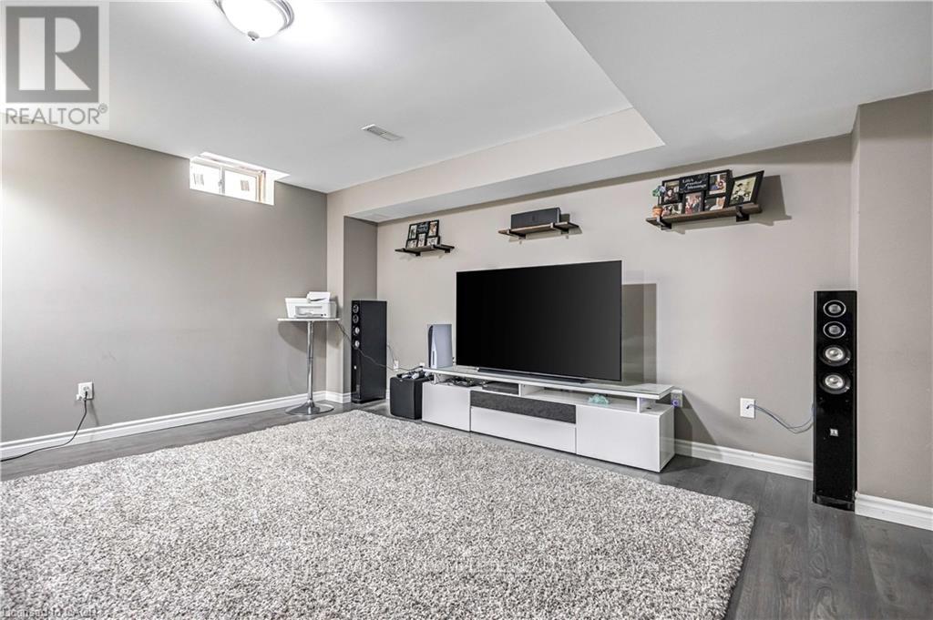 24 Macbean Crescent, Hamilton, Ontario  L8B 0S5 - Photo 43 - X12502326