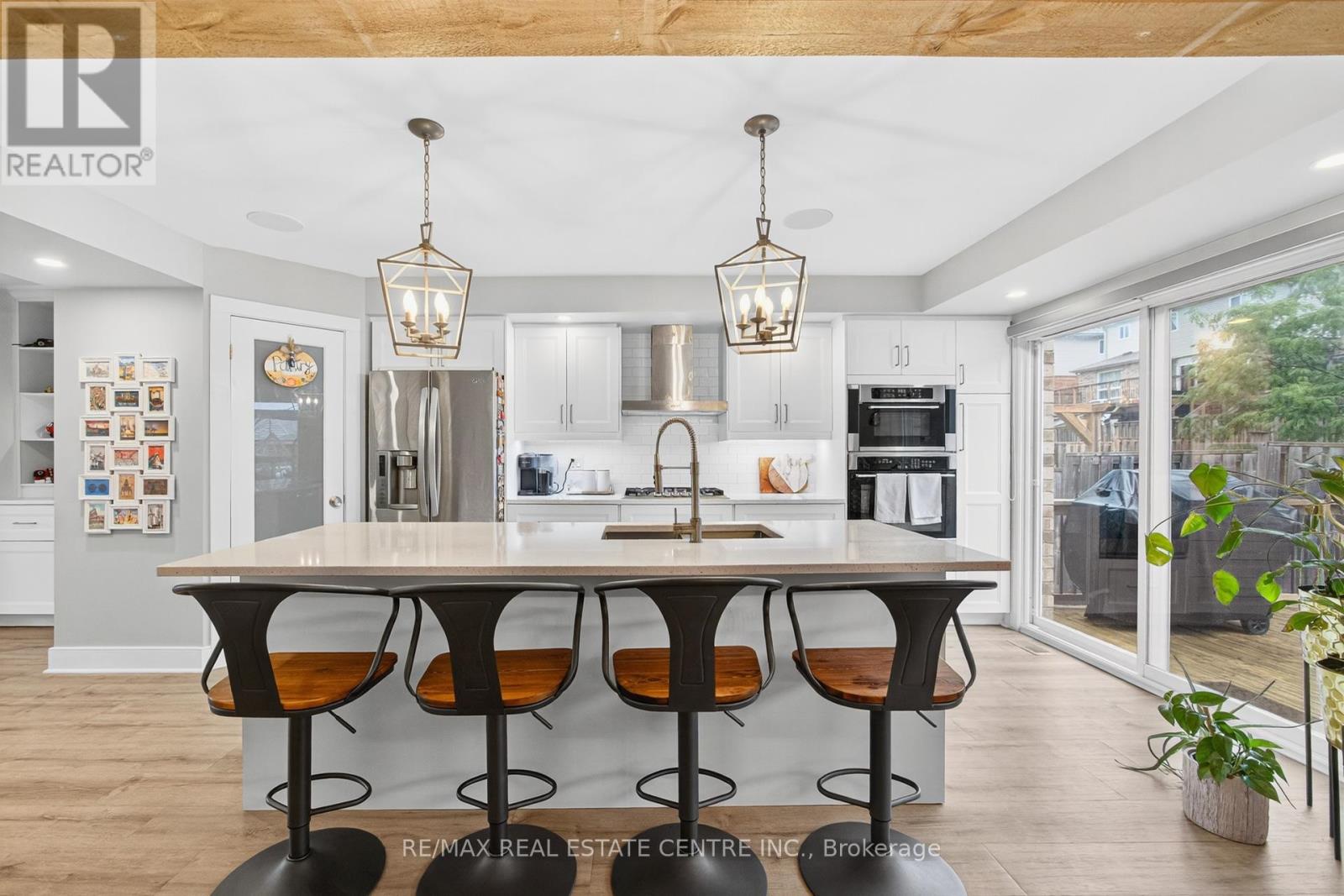 110 Oakes Crescent, Guelph, Ontario  N1E 0J5 - Photo 11 - X12502374