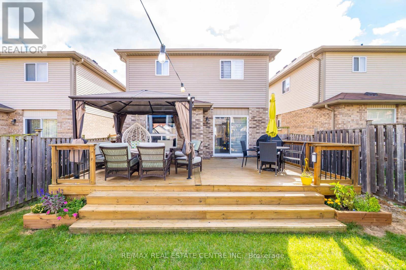 110 Oakes Crescent, Guelph, Ontario  N1E 0J5 - Photo 39 - X12502374