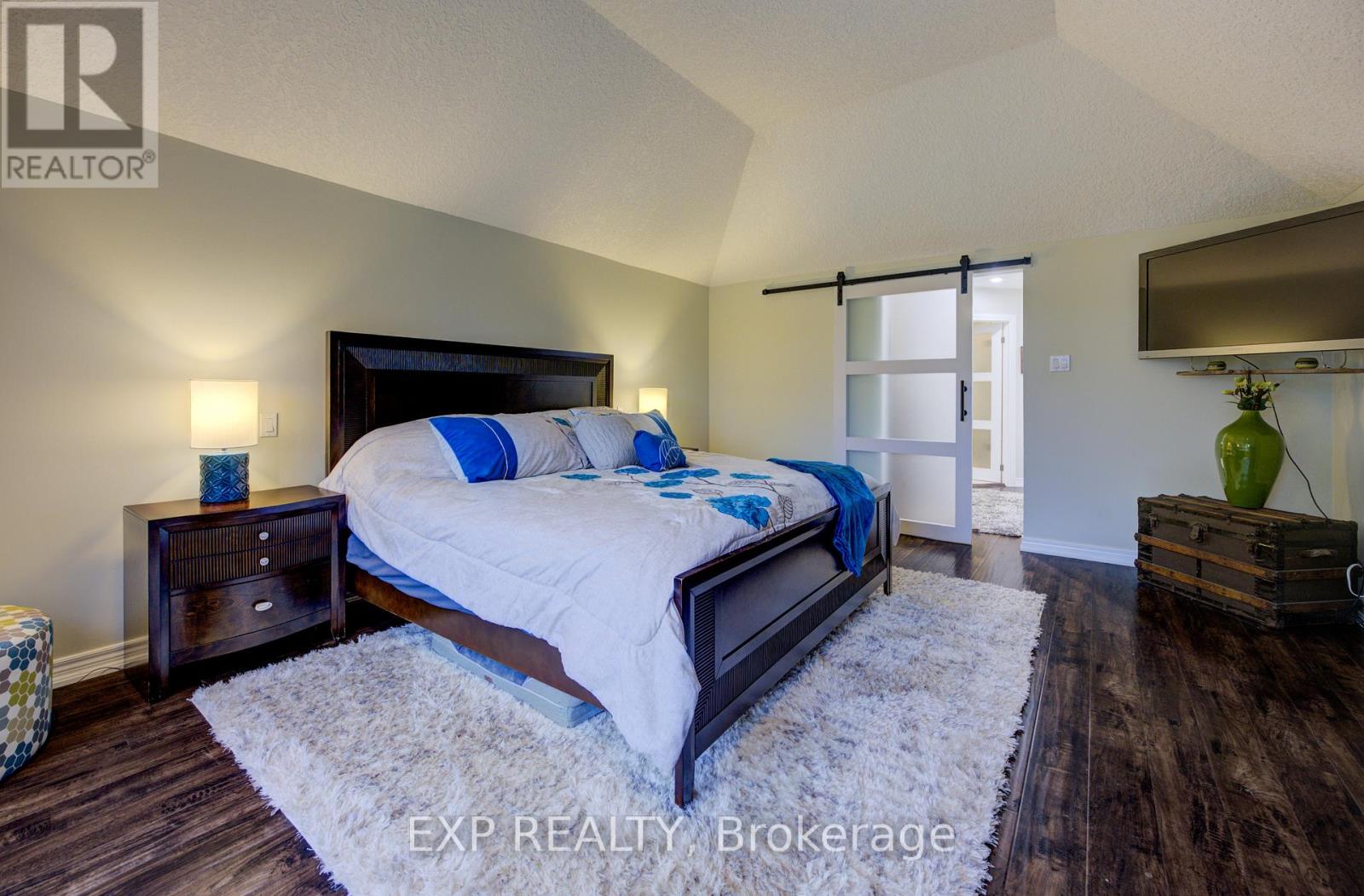 28 Musselman Crescent, Woolwich, Ontario  N0B 1N0 - Photo 18 - X12502378