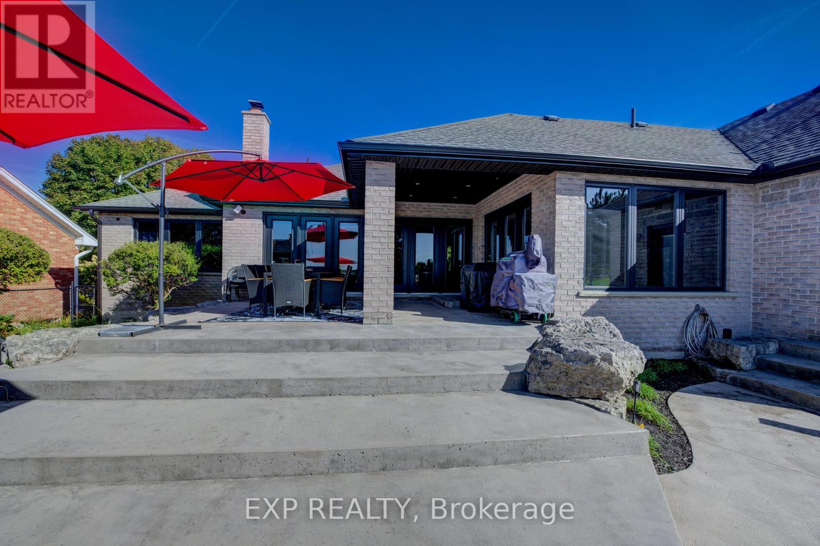 28 Musselman Crescent, Woolwich, Ontario  N0B 1N0 - Photo 37 - X12502378