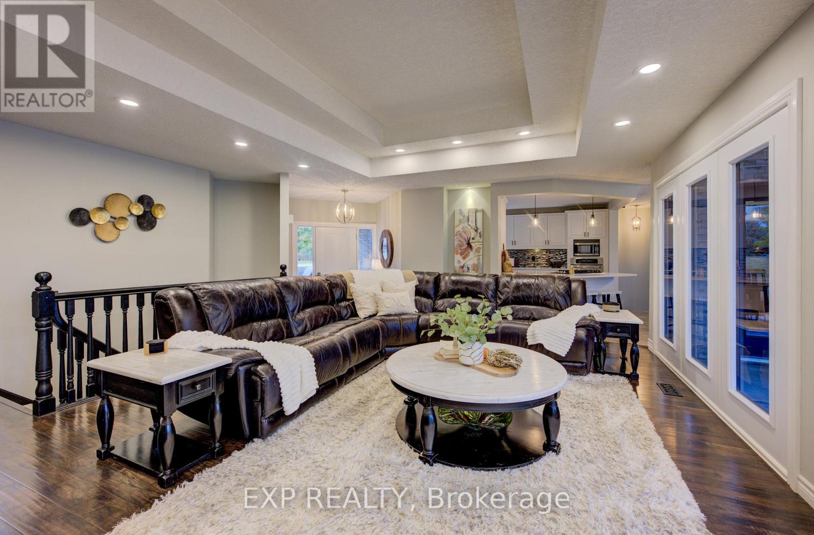 28 Musselman Crescent, Woolwich, Ontario  N0B 1N0 - Photo 7 - X12502378