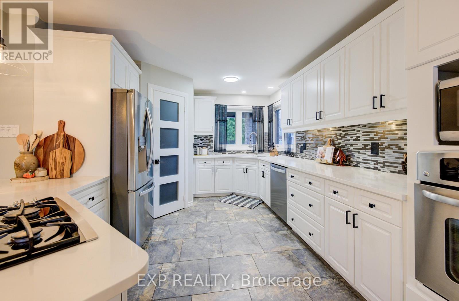 28 Musselman Crescent, Woolwich, Ontario  N0B 1N0 - Photo 8 - X12502378