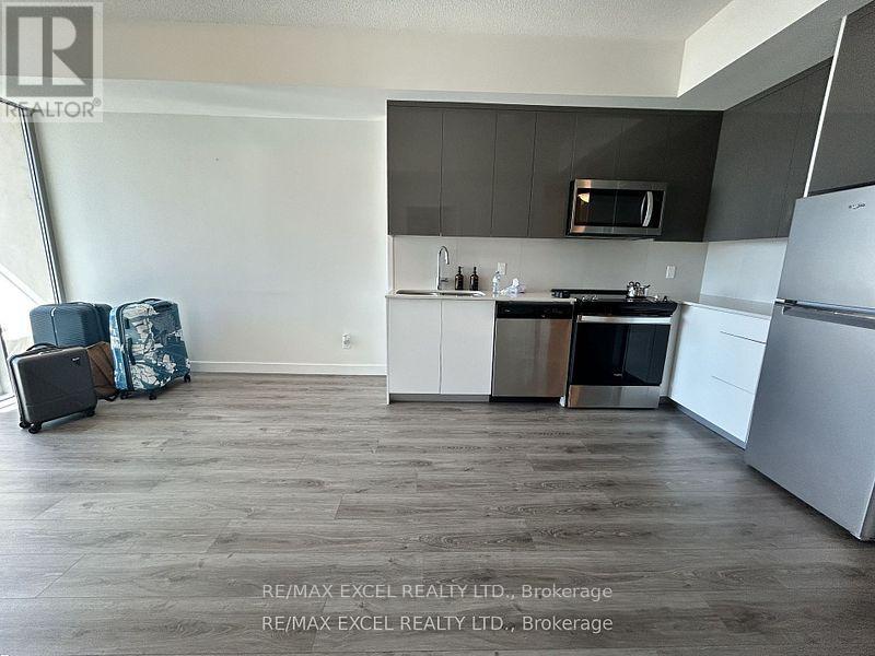 1513 - 60 Frederick Street, Kitchener, Ontario  N2H 0C7 - Photo 2 - X12502382