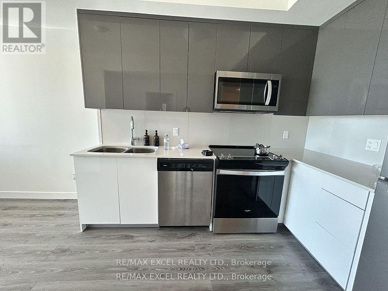 1513 - 60 Frederick Street, Kitchener, Ontario  N2H 0C7 - Photo 5 - X12502382