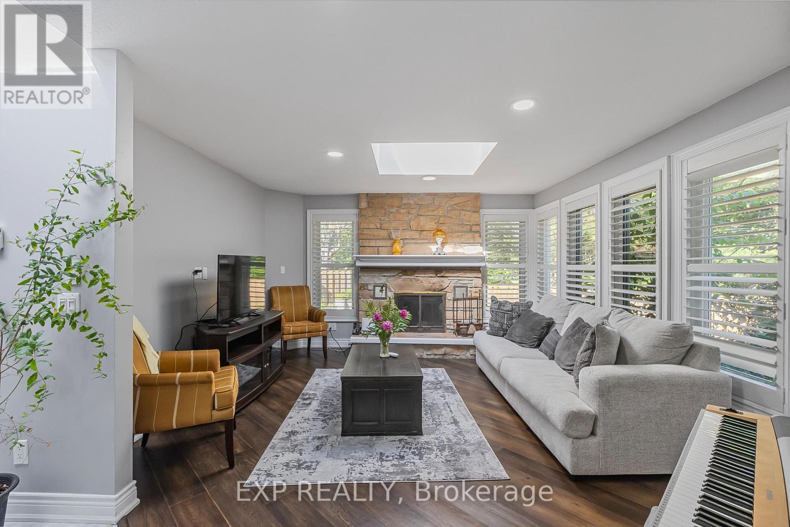 87 Tutela Heights Road, Brant, Ontario  N3T 1A4 - Photo 11 - X12502444