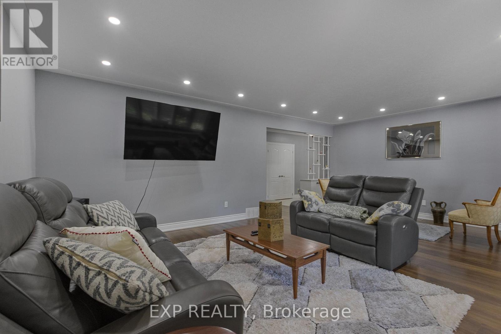 87 Tutela Heights Road, Brant, Ontario  N3T 1A4 - Photo 3 - X12502444