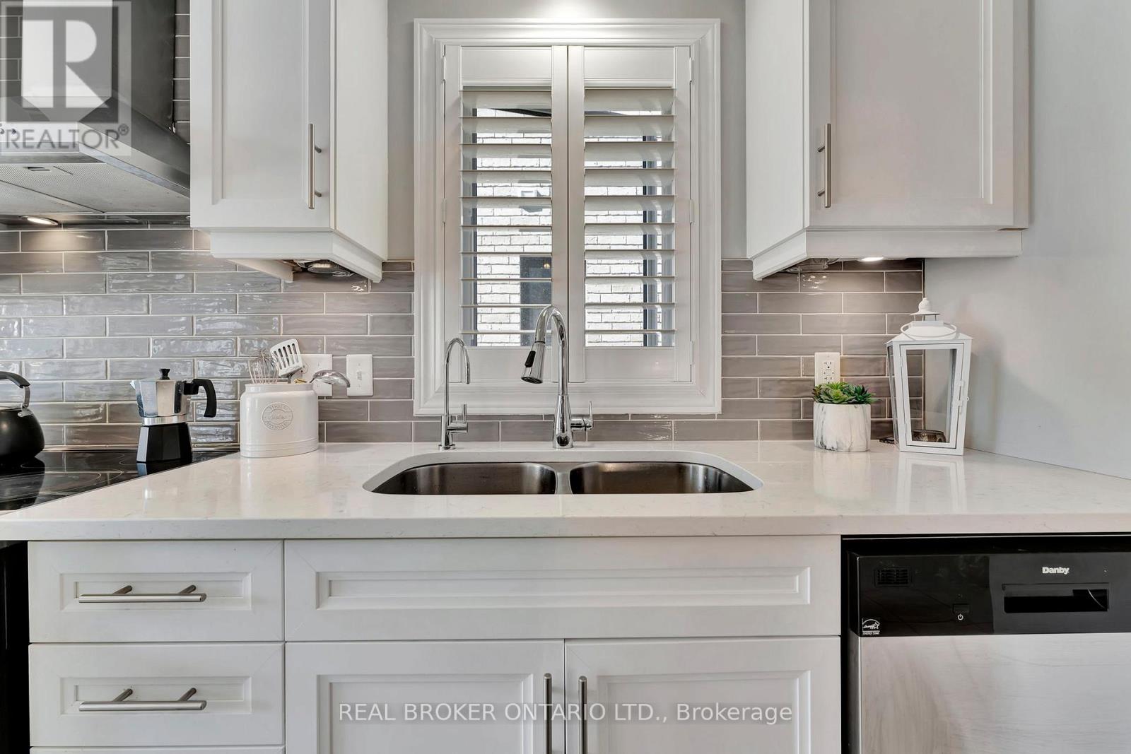 3 Crawford Place, Brant, Ontario  N3L 0A6 - Photo 10 - X12502564