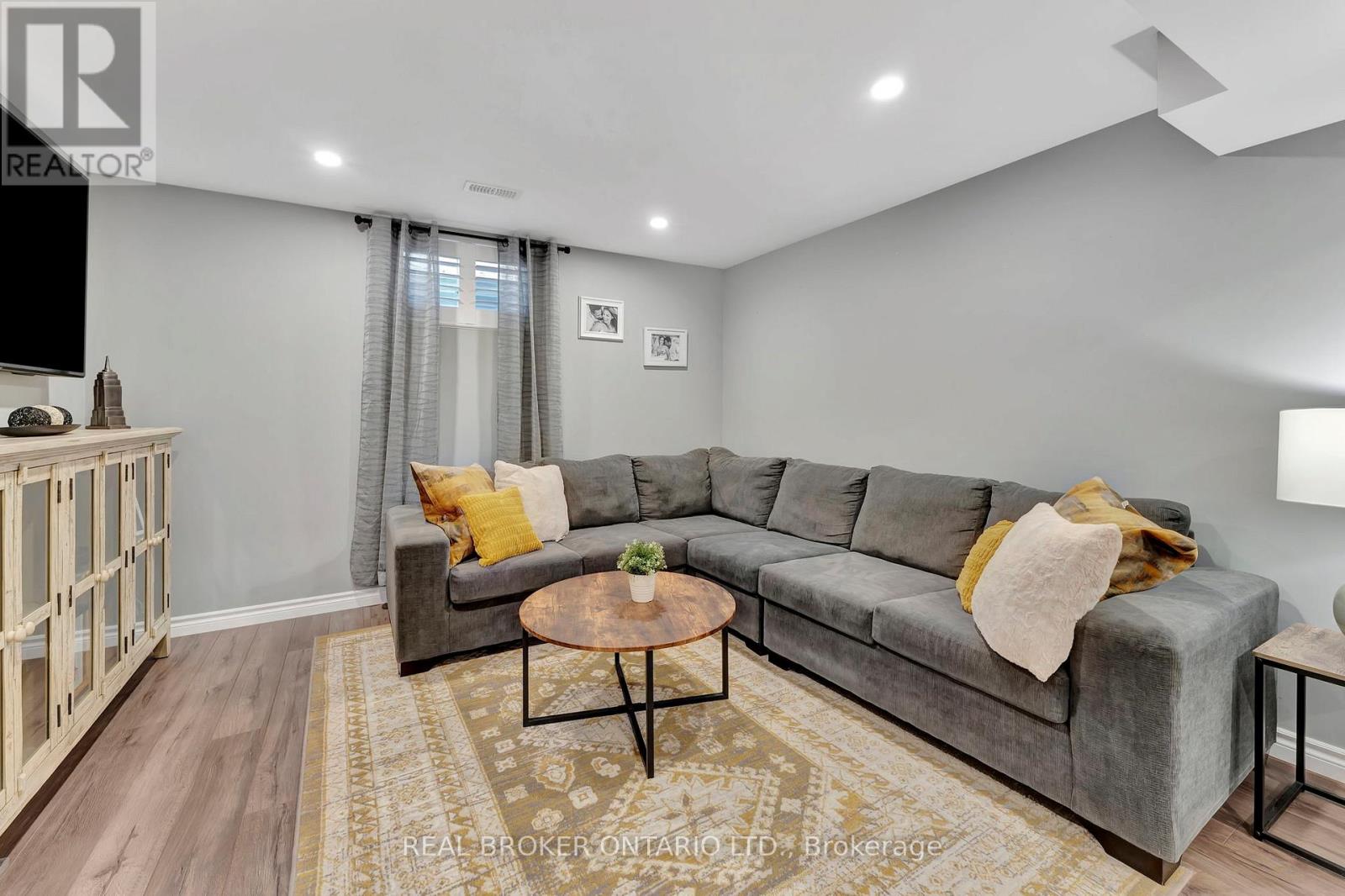 3 Crawford Place, Brant, Ontario  N3L 0A6 - Photo 22 - X12502564