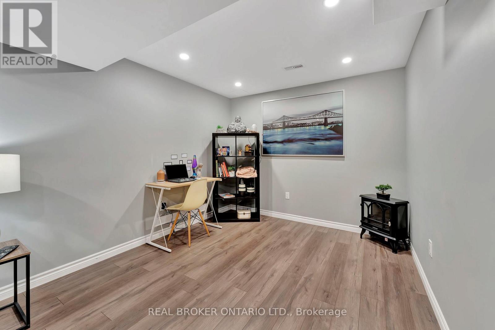 3 Crawford Place, Brant, Ontario  N3L 0A6 - Photo 24 - X12502564