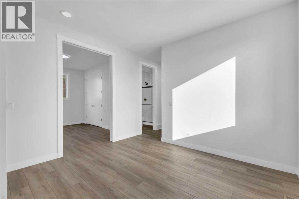 100 Corner Glen Manor Ne, Calgary, Alberta  T3N 1B9 - Photo 5 - A2257435