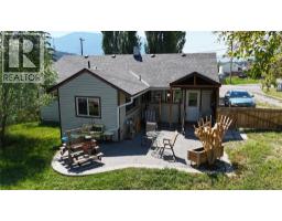 306 McDonald Avenue, clinton, British Columbia