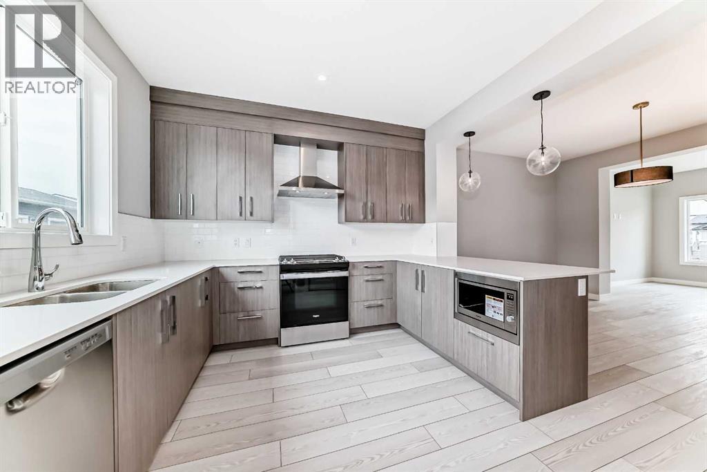 548 Chelsea Gardens, Chestermere, Alberta  T1X 2V5 - Photo 5 - A2263612