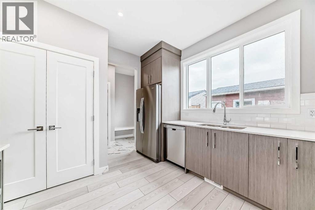 548 Chelsea Gardens, Chestermere, Alberta  T1X 2V5 - Photo 7 - A2263612