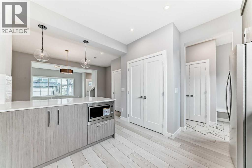 548 Chelsea Gardens, Chestermere, Alberta  T1X 2V5 - Photo 6 - A2263612