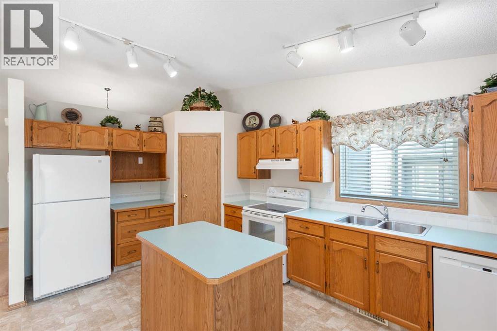 131 Tipping Close Se, Airdrie, Alberta  T4A 2A7 - Photo 10 - A2268362