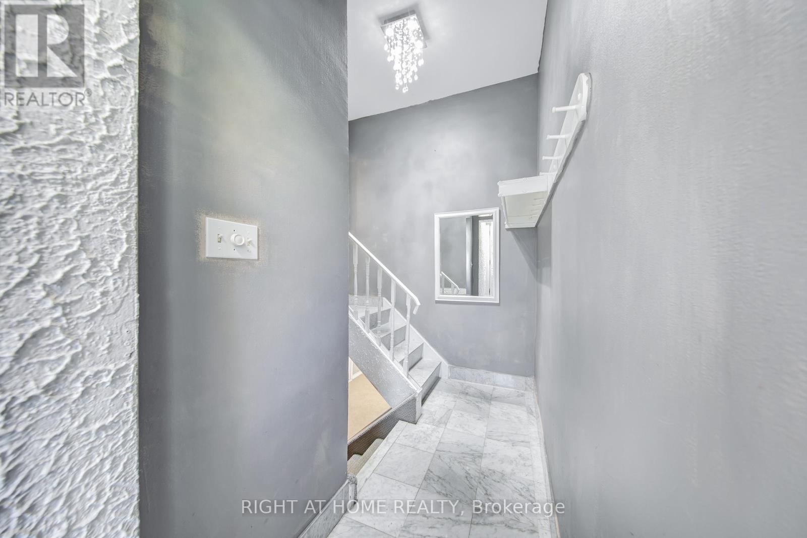 357 Drewry Avenue, Toronto, Ontario  M2R 2K3 - Photo 16 - C12502370