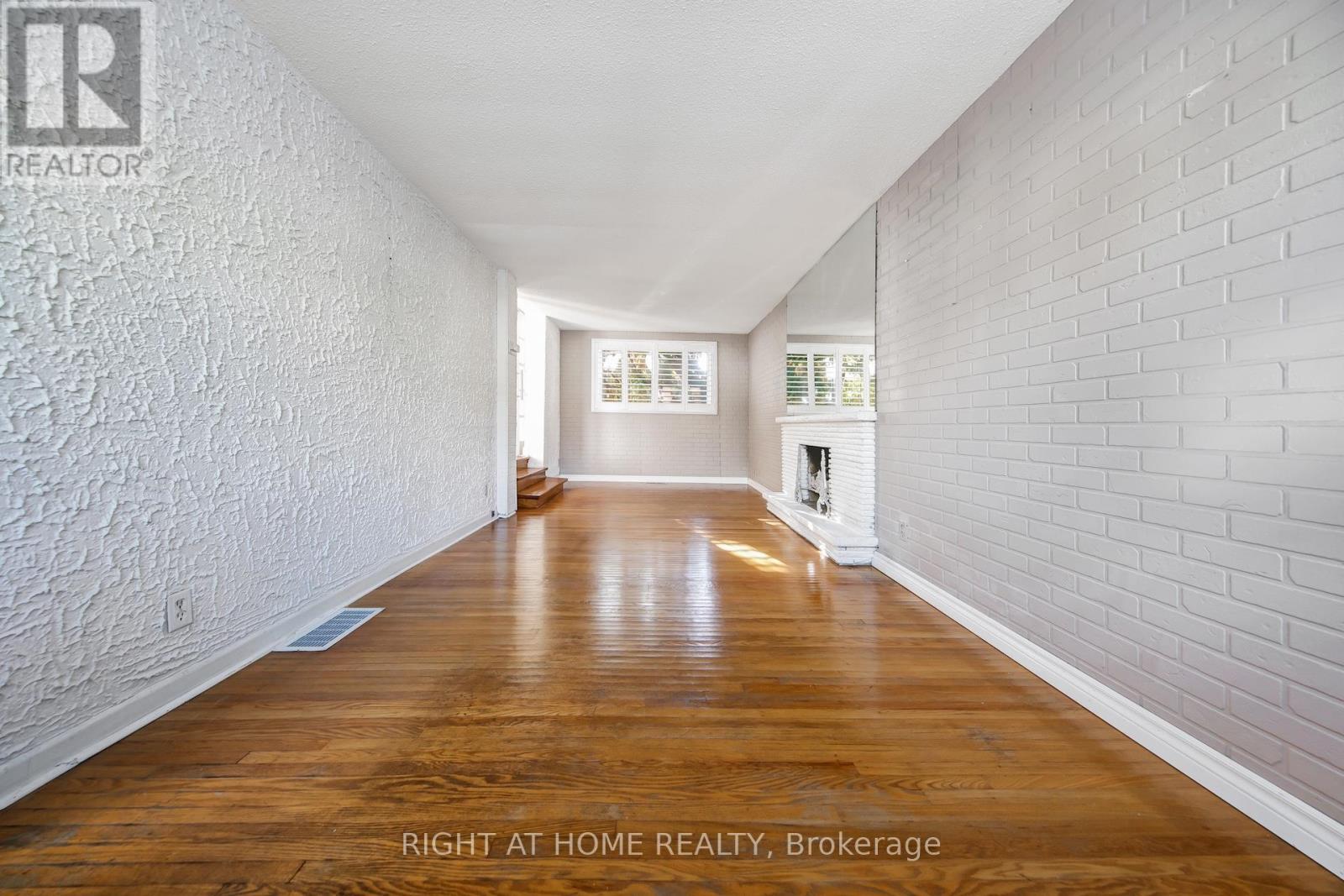 357 Drewry Avenue, Toronto, Ontario  M2R 2K3 - Photo 13 - C12502370