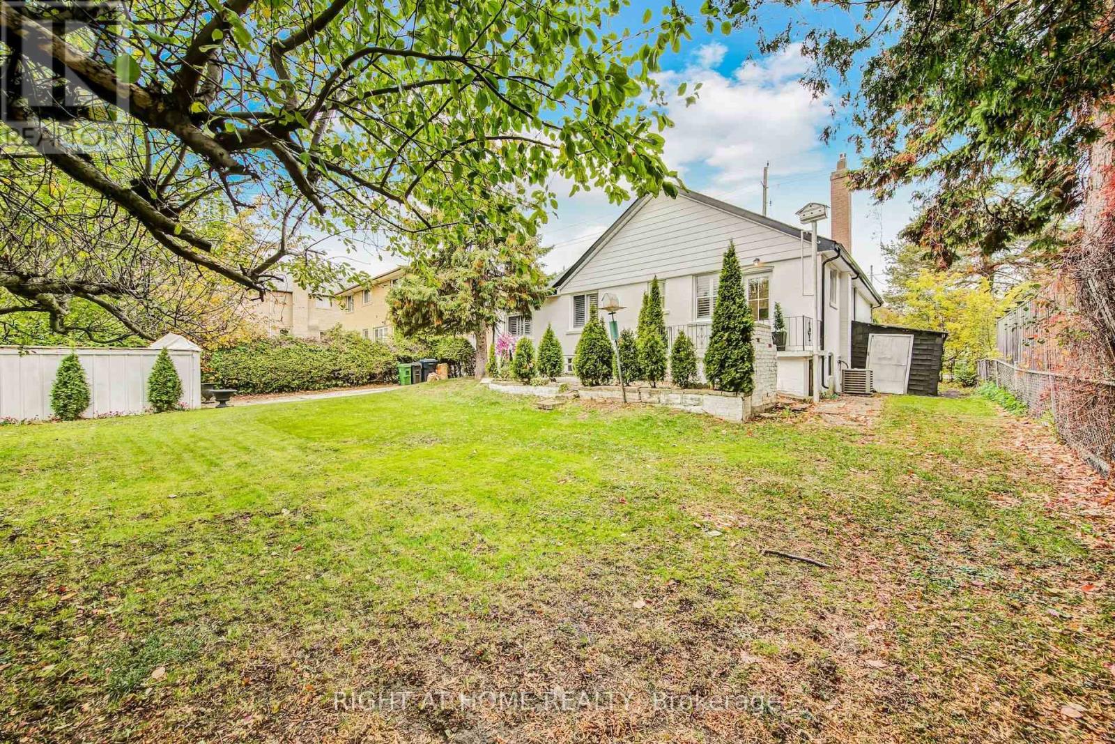 357 Drewry Avenue, Toronto, Ontario  M2R 2K3 - Photo 36 - C12502370