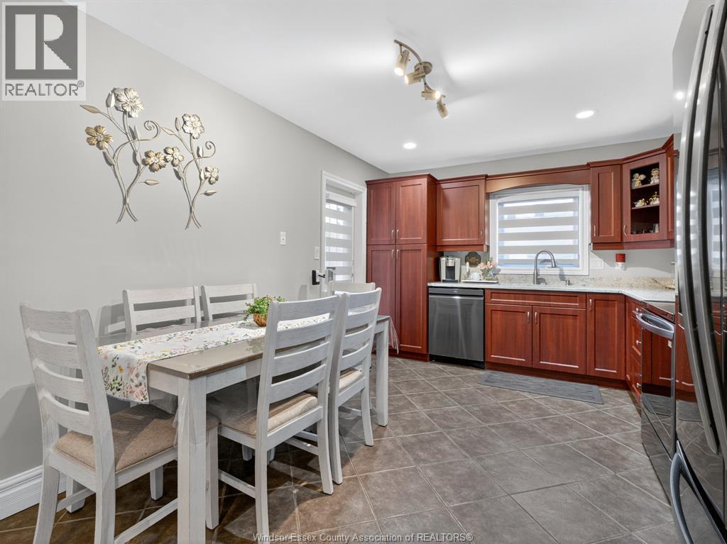 2487 Duneshill, Windsor, Ontario  N8P 1V6 - Photo 8 - 25027821