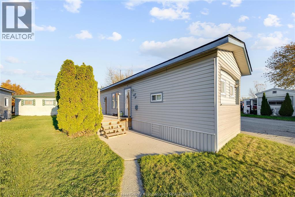 56 Holly Street, Lakeshore, Ontario  N8N 2V1 - Photo 3 - 25027809