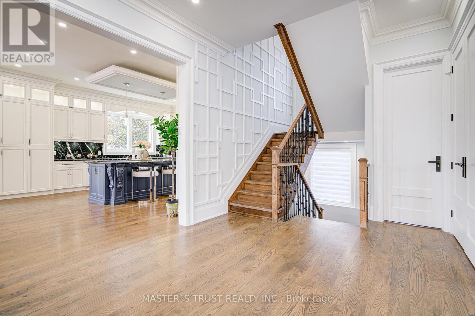 36 Sussex Avenue, Richmond Hill, Ontario  L4C 2E6 - Photo 19 - N12502492