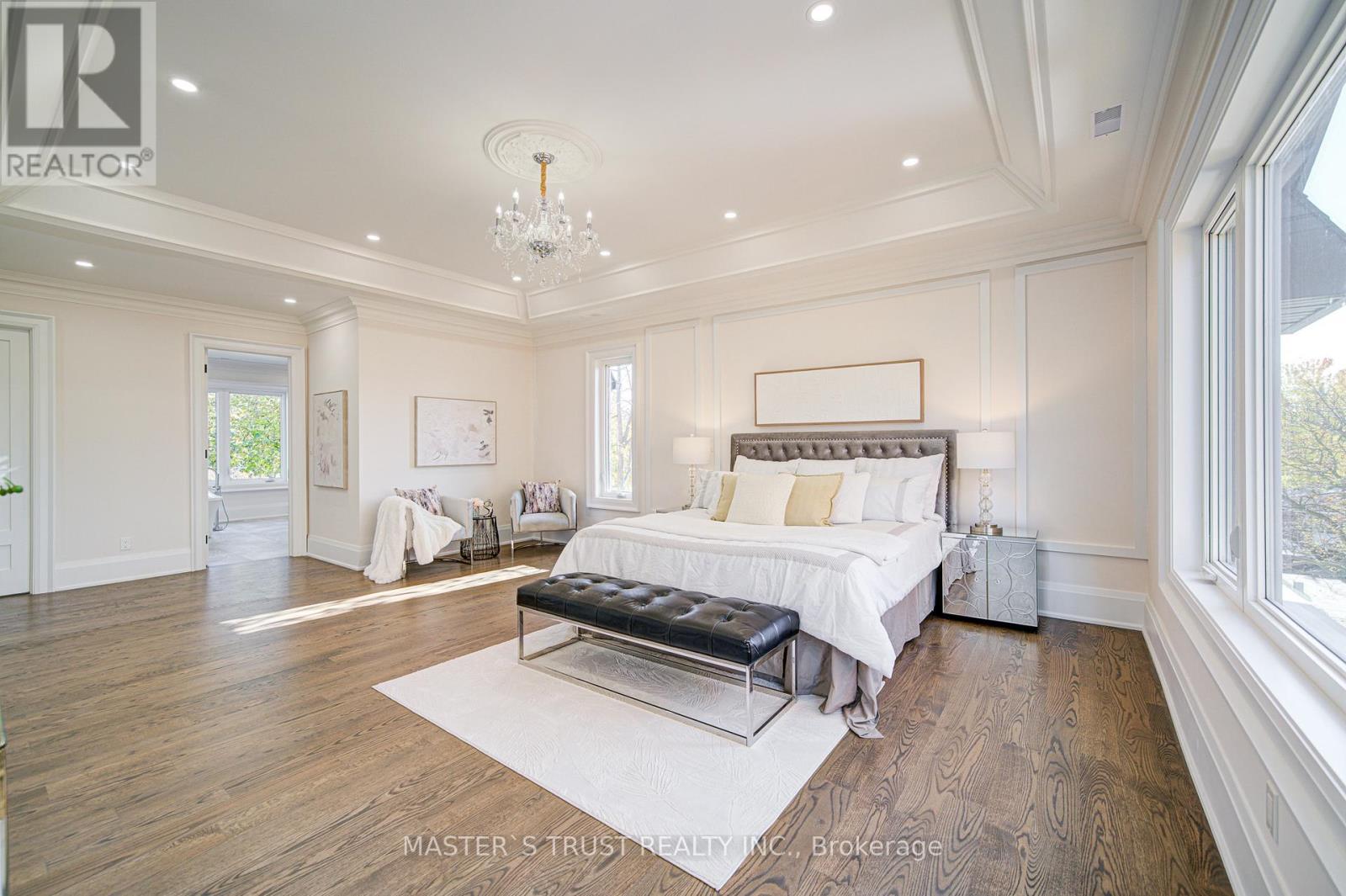 36 Sussex Avenue, Richmond Hill, Ontario  L4C 2E6 - Photo 24 - N12502492