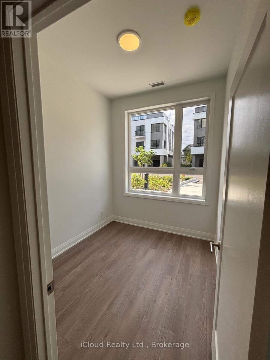 112 - 3250 Carding Mill Trail, Oakville, Ontario L6M 1L3 - Photo 10 - W12486741