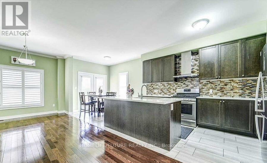 84 Wimbledon Court, Whitby, Ontario  L1P 0A6 - Photo 7 - E12441877