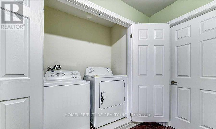 84 Wimbledon Court, Whitby, Ontario  L1P 0A6 - Photo 21 - E12441877