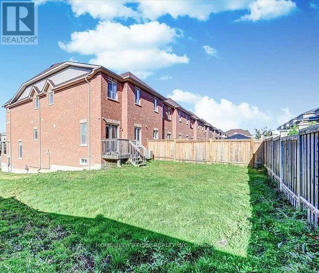 84 Wimbledon Court, Whitby, Ontario  L1P 0A6 - Photo 22 - E12441877