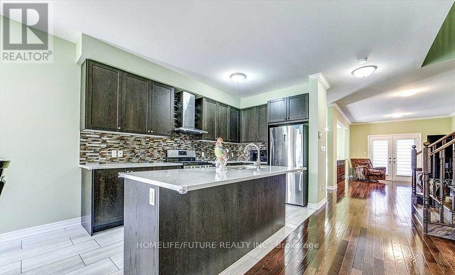 84 Wimbledon Court, Whitby, Ontario  L1P 0A6 - Photo 8 - E12441877