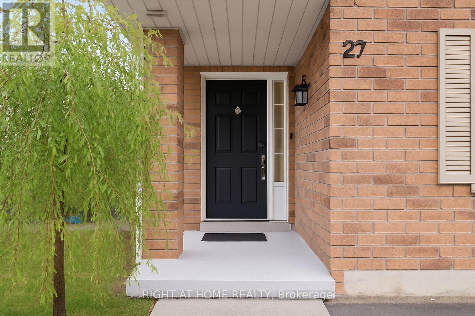 27 Hawtin Lane, Aurora, Ontario L4G 7L4 - Photo 2 - N12499804