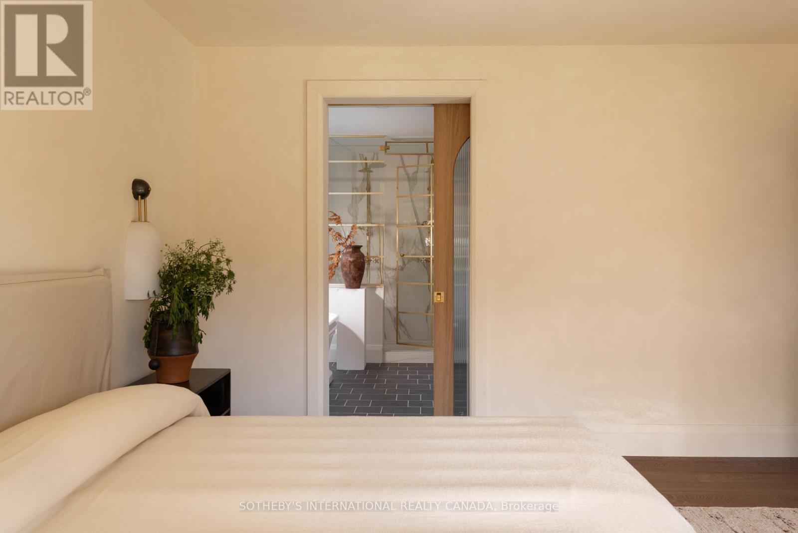 36 Rosemeade Avenue, Toronto, Ontario  M8Y 3A3 - Photo 23 - W12502514