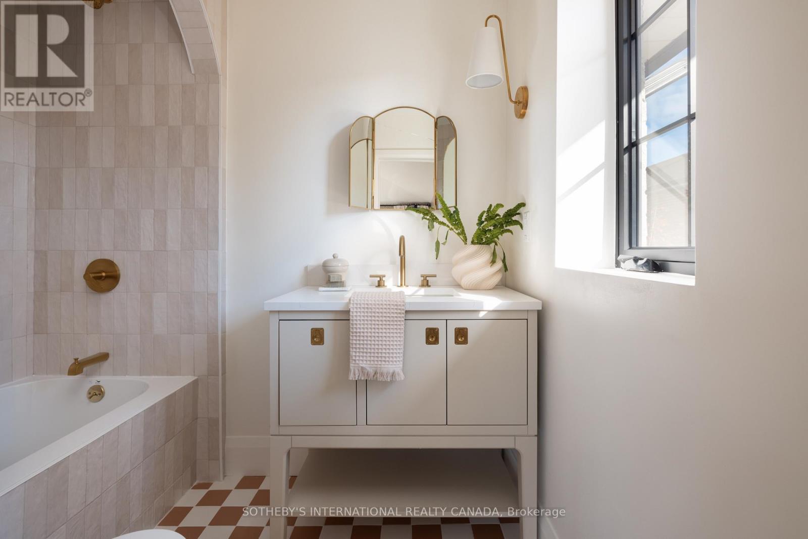 36 Rosemeade Avenue, Toronto, Ontario  M8Y 3A3 - Photo 29 - W12502514