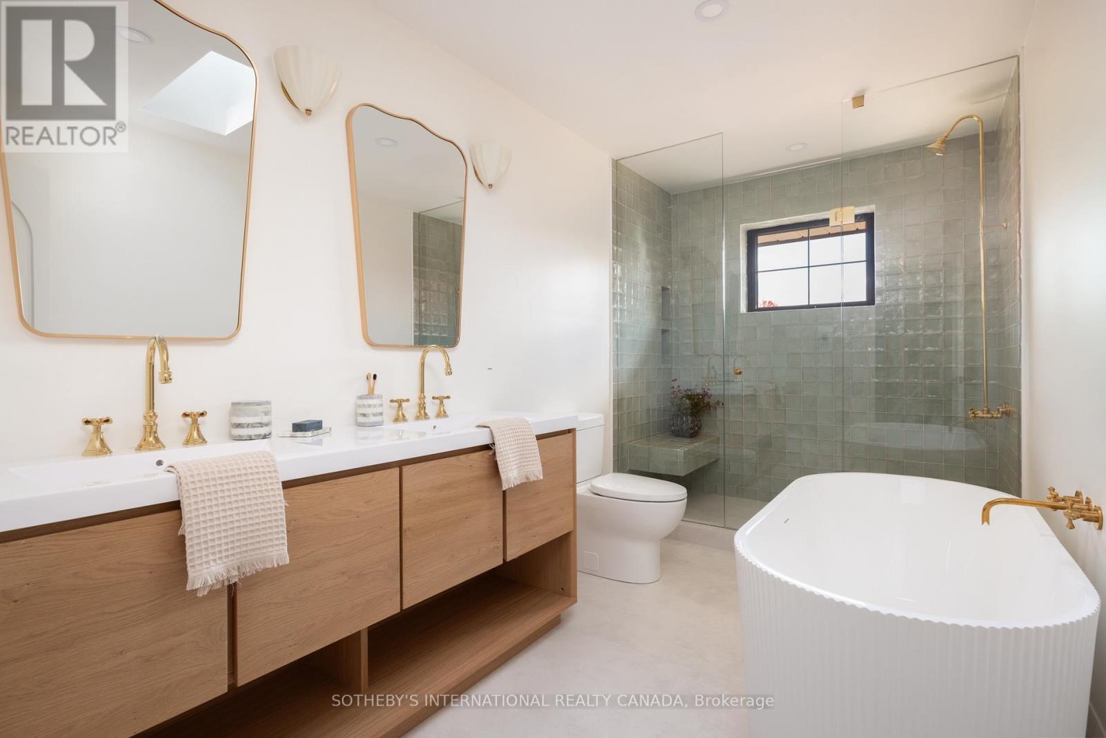 36 Rosemeade Avenue, Toronto, Ontario  M8Y 3A3 - Photo 35 - W12502514