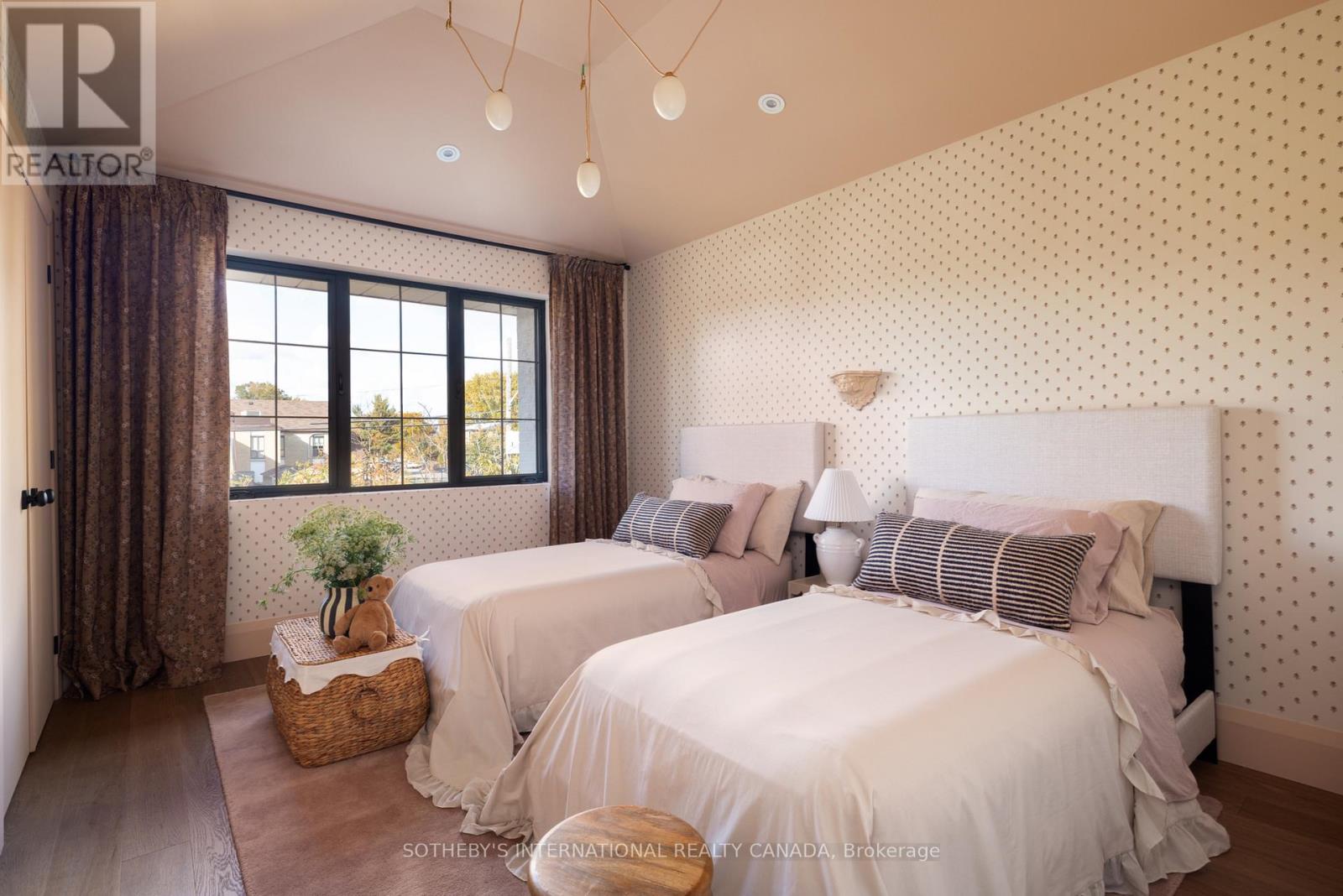 36 Rosemeade Avenue, Toronto, Ontario  M8Y 3A3 - Photo 30 - W12502514