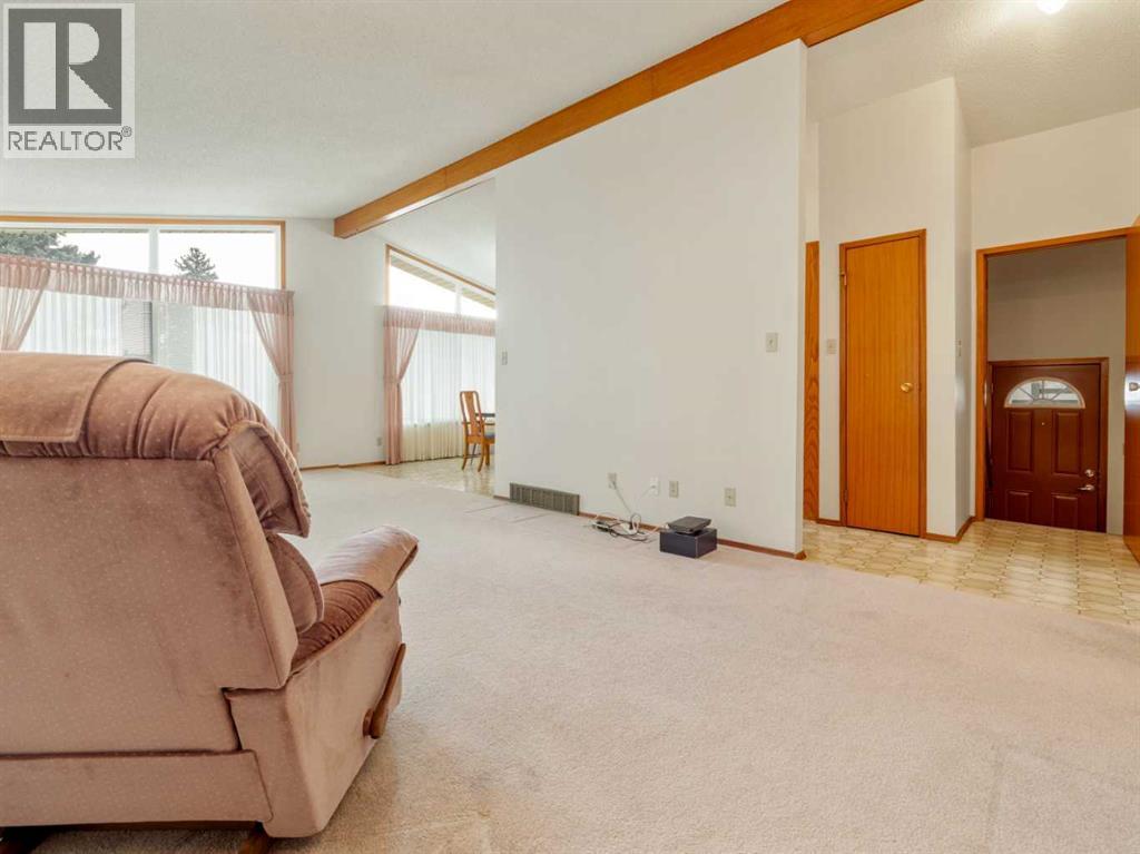 5906 55 Street, Taber, Alberta  T1G 1K3 - Photo 12 - A2264587