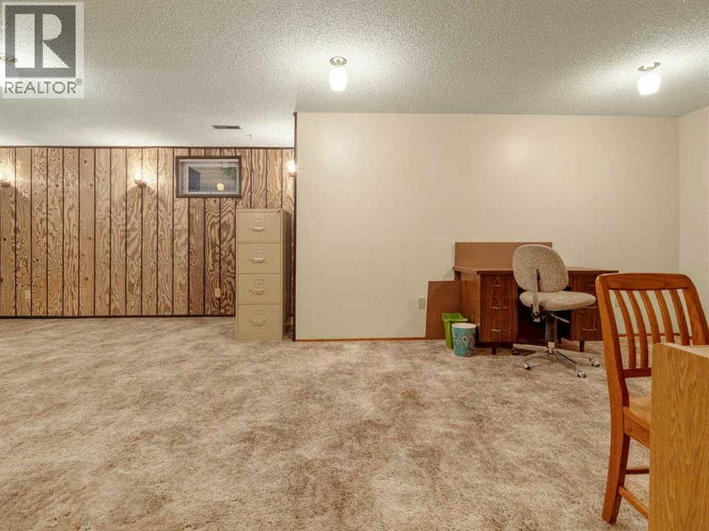 5906 55 Street, Taber, Alberta  T1G 1K3 - Photo 32 - A2264587