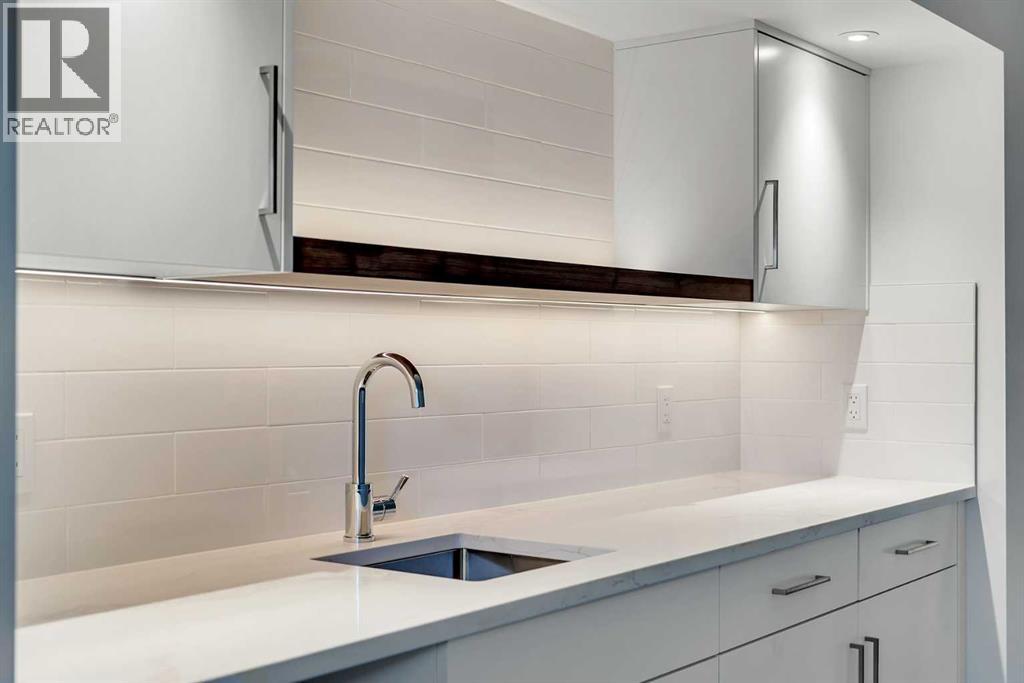 10704 Oakfield Drive Sw, Calgary, Alberta T2W 2C9 - Photo 37 - A2242097