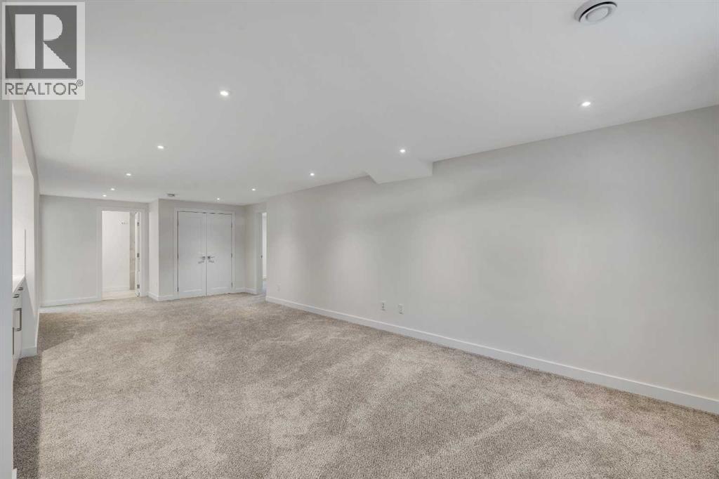 10704 Oakfield Drive Sw, Calgary, Alberta T2W 2C9 - Photo 36 - A2242097