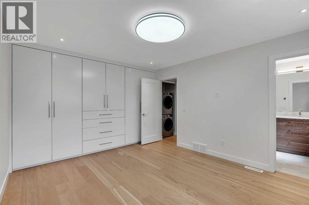 10704 Oakfield Drive Sw, Calgary, Alberta T2W 2C9 - Photo 13 - A2242097